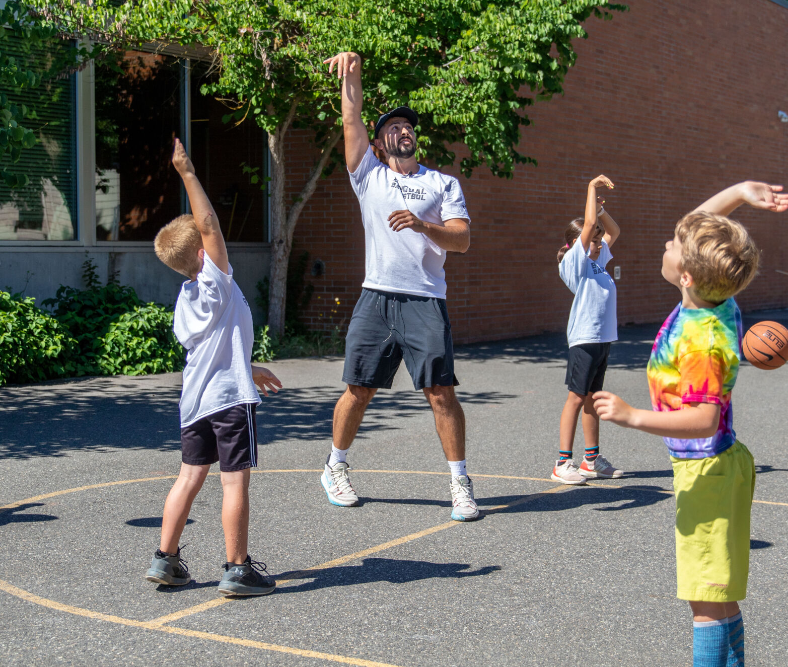 Bilingual Basketball